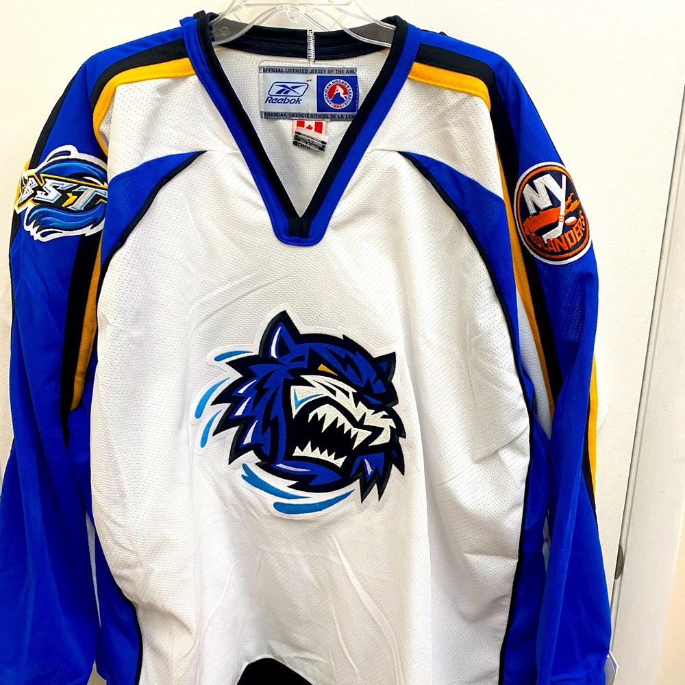 Bridgeport Islanders  Bridgeport Sound Tigers xxl hockey sweater